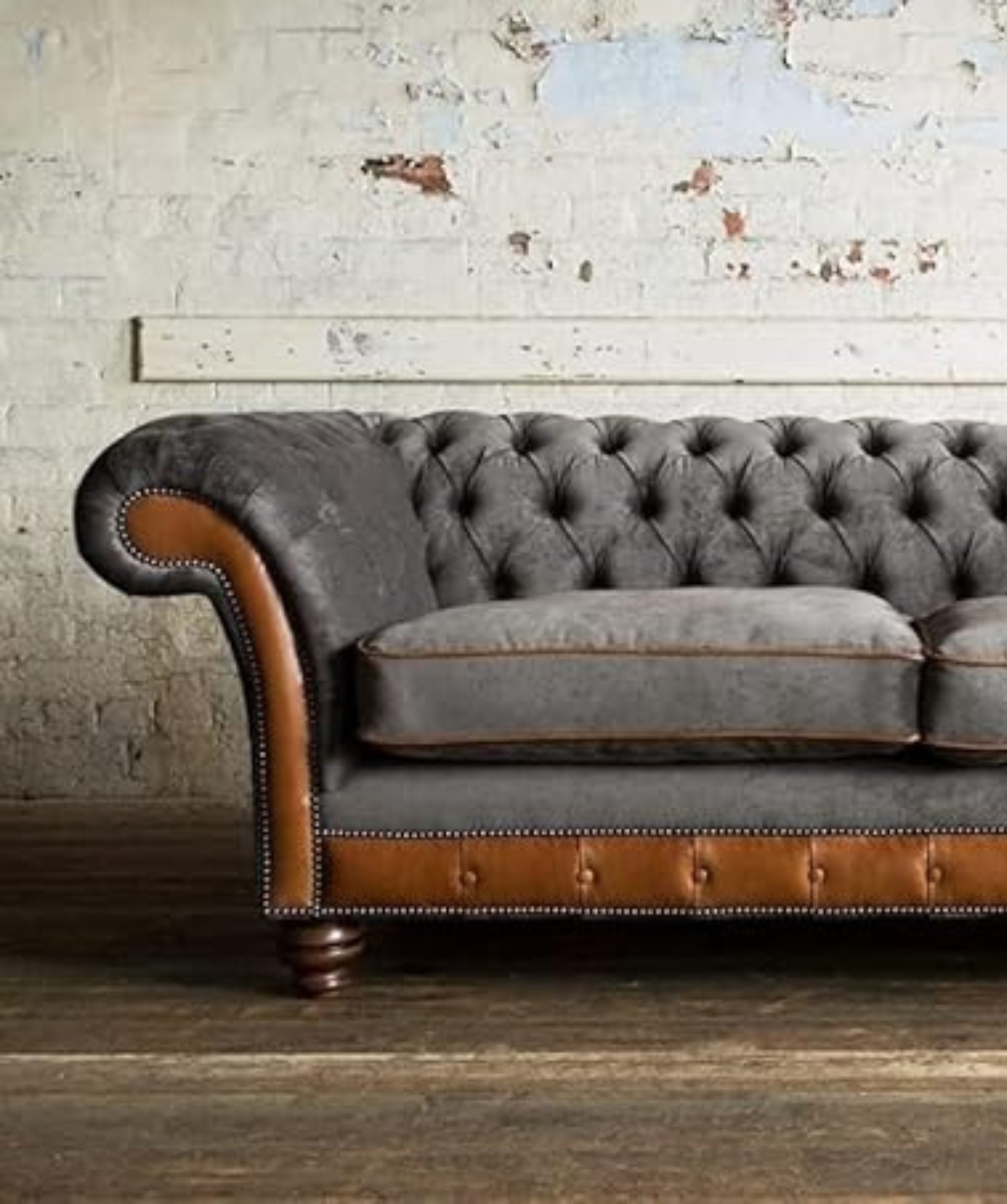 Modern Velvet Couch 3 -Seater Chesterfield Sleeper Sofa - Image 3